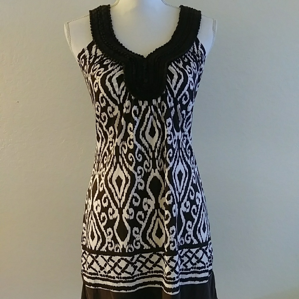 Wrapper womens Dress W/ crochet neckline Small New